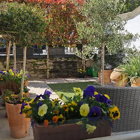 Daire Pembroke Guest