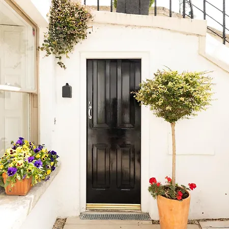 Apartament Pembroke Guest *