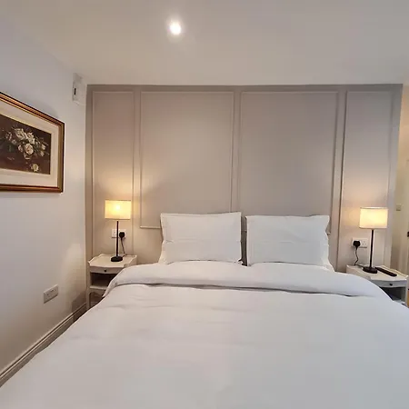 Pembroke Guest 아파트