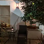 דירה Pembroke Guest *