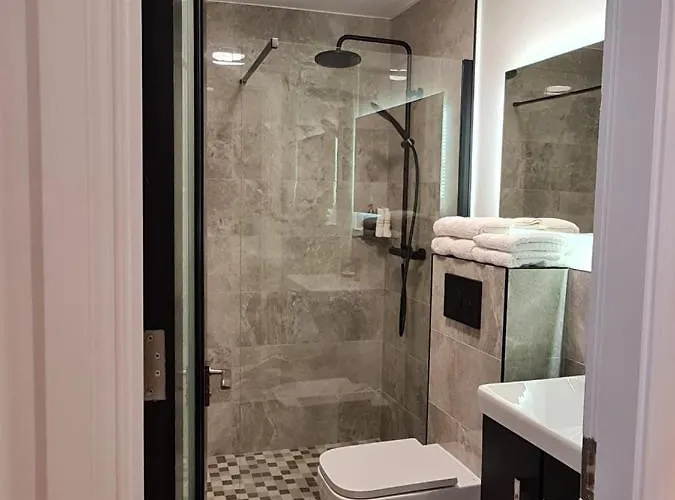 Pembroke Guest Apartment *